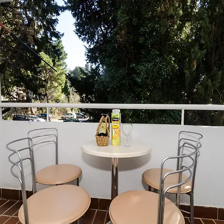 Iva - Two-bedroom With Balcony And View