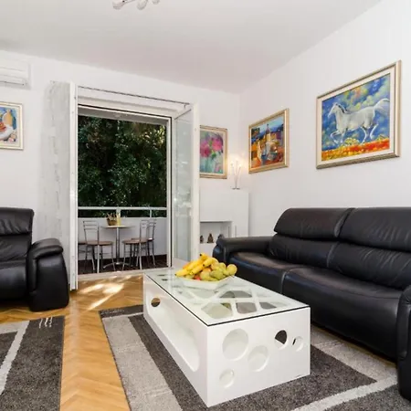 Apartmán Iva 31 - Two-bedroom With Balcony And View